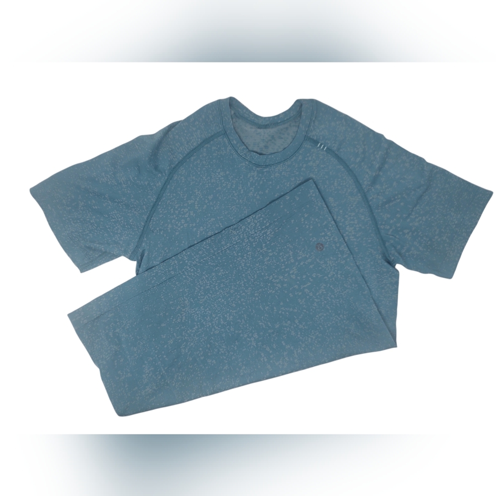Lululemon mens tee shirt XS blue heathered short sleeve movement is medicine
